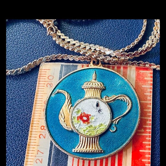 Asian Enamel Cloisonne Pendant. 1960s "Good Fortune" Tourist Medallion. - Picture 3 of 3